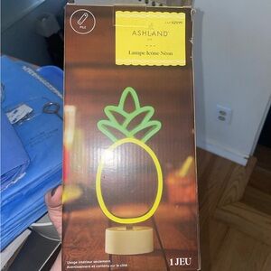 Pineapple light